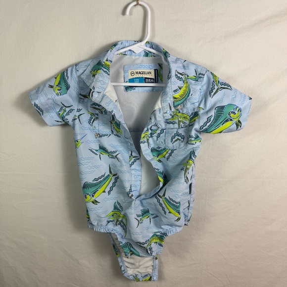 Magellan Baby Blue Fish Print Onesie Boys Size 12-18M - Picture 1 of 4
